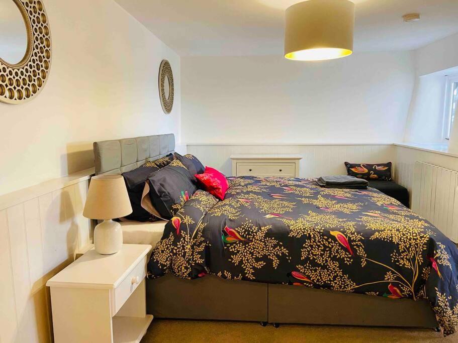 The Mill Stylish Rural Apartment With Beautiful Views Welsh Newton Common Bagian luar foto